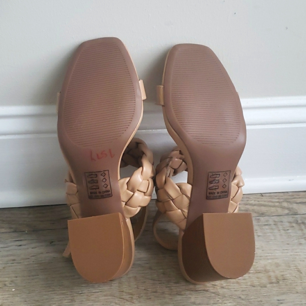 Qupid Sandals - Picture 8 of 9